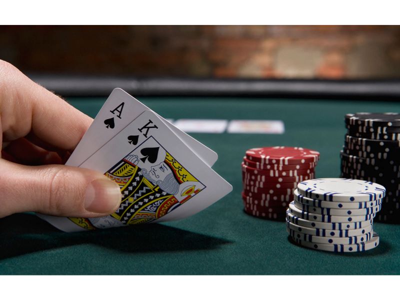 Poker tại cổng game Sunwin – Màn đấu trí tuệ